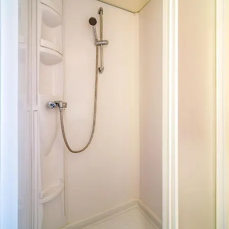 公寓 Lipicai Apartmanhazak *