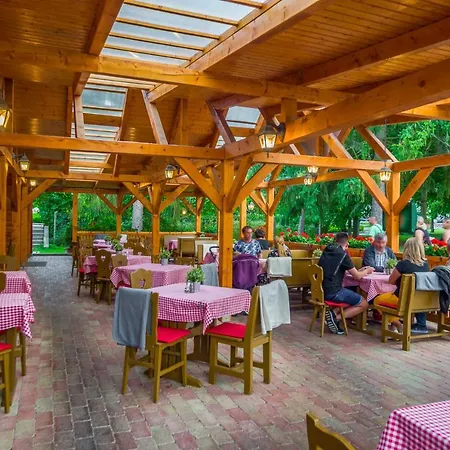 Lipicai Apartmanhazak * Szilvásvárad