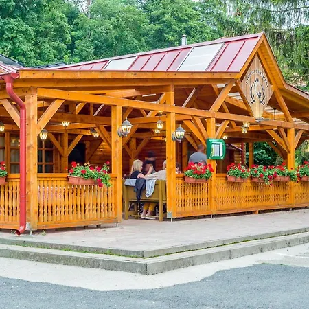 Lipicai Apartmanhazak 公寓 *