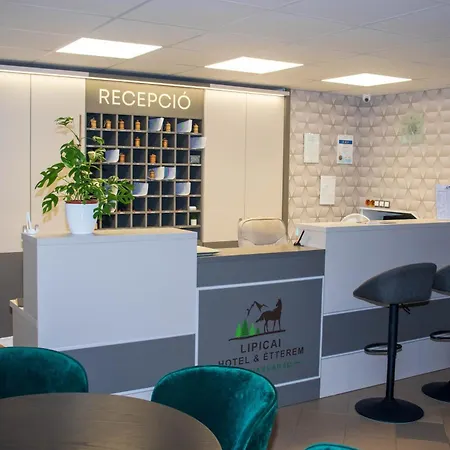 Lipicai Apartmanhazak 公寓